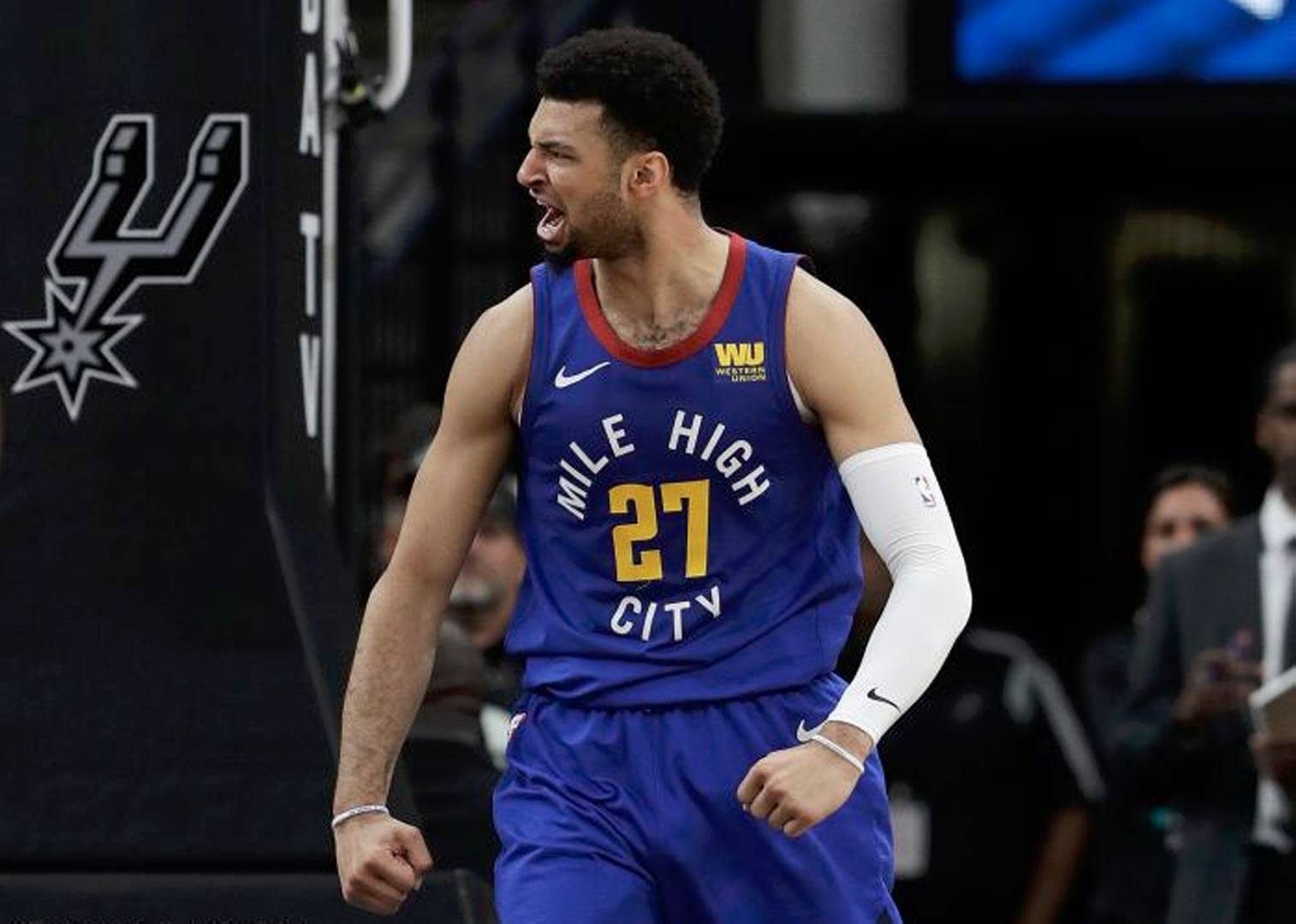 穆雷重返赛场，最后时刻胜出首场状态出色，TES观众沸腾！的简单介绍